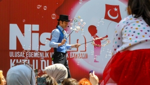 Buca Belediyesi Çocuk Şenliği'ne yoğun ilgi