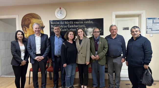 CHP URLA'DA GENÇ ÇALIŞKAN İLÇE BAŞKANINA ZİYARETÇİ AKINI