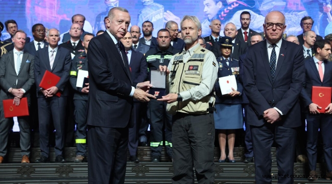 Cumhurbaşkanı Erdoğan: 55 bin kişiye madalyası ve nişan verilecek