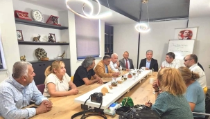 CHP Adana Milletvekili Sadullah Kısacık'tan gazetecilere destek!