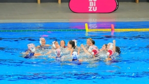 İzmir'in süper kızları