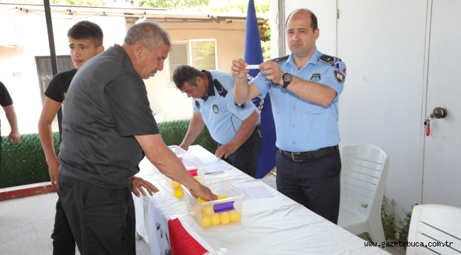  Bayraklı'da kurban satış yerleri kura ile belirlendi