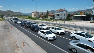Otoyollarda bayram trafiği başladı