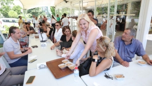 Bayraklı'da aşure bereketi