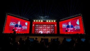 BÜYÜK ZAFERE BÜYÜK KUTLAMA