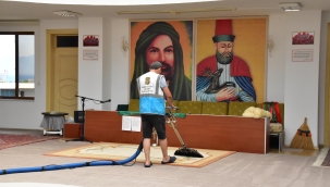 Büyükşehir'den cami ve cemevi temizliği