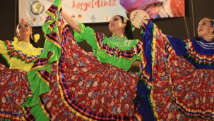 Halk Dansları Güzelbahçe'de Buluştu