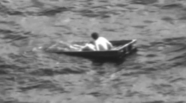 Okyanusta kaybolan genç, 35 saat sonra kurtarıldı