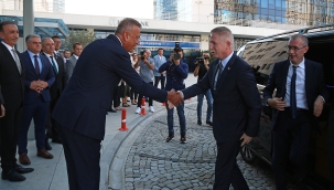 İSTANBUL VALİSİ DAVUT GÜL, ATAŞEHİR BELEDİYESİ'Nİ ZİYARET ETTİ