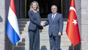 Milli Savunma Bakanı Güler, Hollandalı mevkidaşı ile görüştü