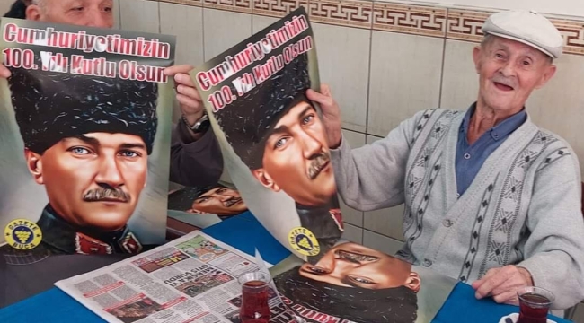 ATATÜRK POSTER DAĞITIMINA DEVAM