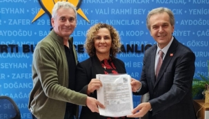 Ak Parti Buca'da ilk kadın aday Seçkin Aktürk oldu