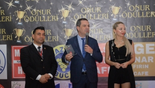 BAHADIR ALTINKESER ÖDÜLÜNÜ ALDI