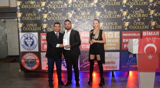 DENİZ ÇELİK ÖDÜLÜNÜ ALDI