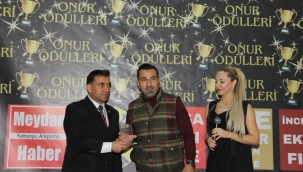 DENİZ KARADAĞ ÖDÜLÜNÜ ALDI