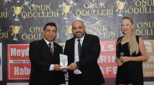 ERKAN KARAGÖZ ÖDÜLÜNÜ ALDI