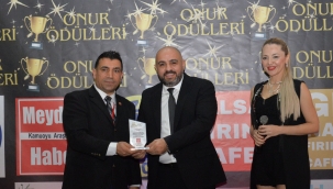 ERKAN KARAGÖZ ÖDÜLÜNÜ ALDI