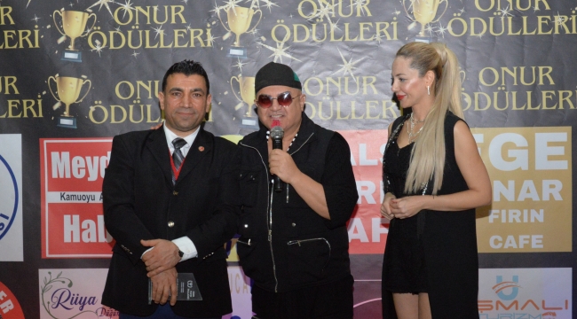 MİKROP HİKMET ÖDÜLÜNÜ ALDI