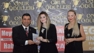 SEHER CANERLER ÖDÜLÜNÜ ALDI