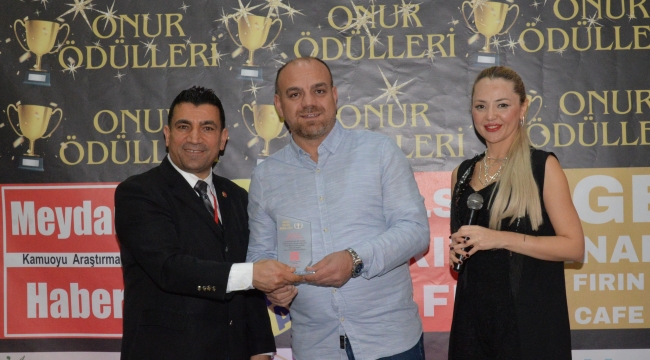 SİVAS DERNEKLERİ ÖDÜLLLERİNİ ALDI