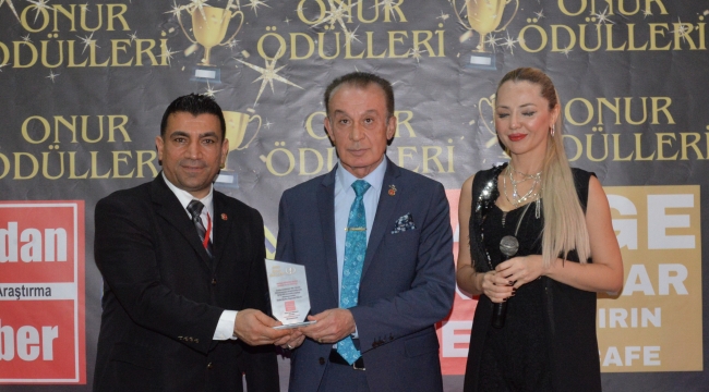 TÜRKİYE EMEKLİ ASTSUBAYLILAR DERNEĞİ ÖDÜLÜNÜ ALDI