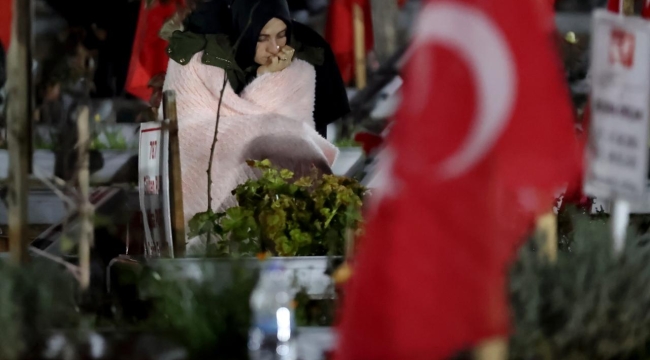 6 Şubat Depreminin 1. Yılında Kaybedilenler Mezarları Başında ve Yurt Genelinde Camilerde Dualarla Anıldı...