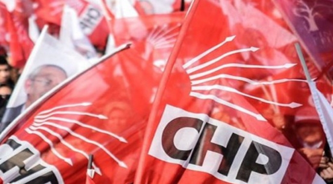 CHP Foça'da 'liste' krizi: Başkan ve 8 yönetici istifa etti
