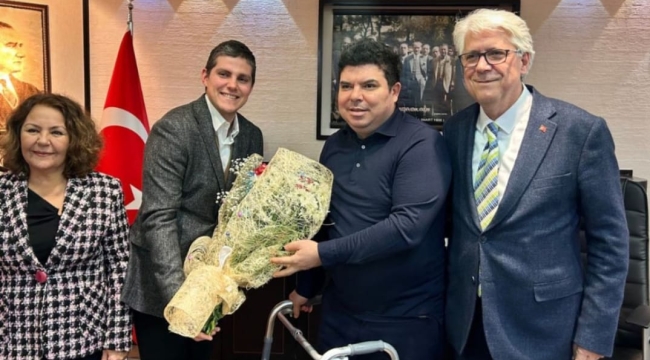 CUMHUR İTTİFAKI BUCA BELEDİYESİ BAŞKAN ADAYI ADNAN ÖZTEKİN'DEN NAZİK HAREKET