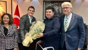 CUMHUR İTTİFAKI BUCA BELEDİYESİ BAŞKAN ADAYI ADNAN ÖZTEKİN'DEN NAZİK HAREKET