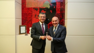 Tunç Soyer CHP genel merkezinde: Özel'den yeni teklif