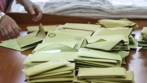 31 Mart Mahalli İdareler Genel Seçimleri'nde sandık kurullarında görev alan kamu personeli, 1 Nisan Pazartesi idari izinli olacak.