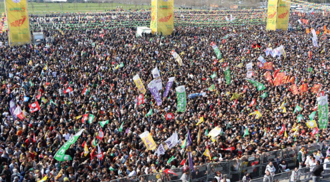 DEM İZMİR'DE NEWROZ'DA  BİRLEŞTİ