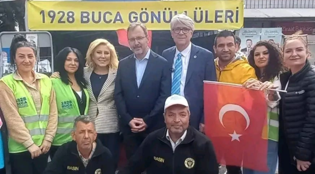 İZMİR MİLLETVEKİLLERİ 1928 BUCA GÖNÜLLÜLERİ STANDINDA!