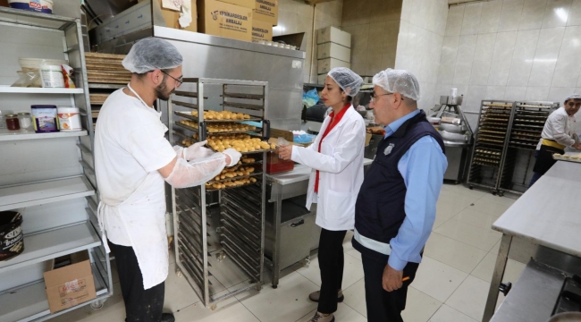 Bayraklı'da gıda satışı yapan işletmelere sıkı denetim