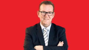 CUMHUR KÜÇÜKKAHVECİ,  KAMU KURUMLARINA BULAŞAN SİYASETİ ELEŞTİRDİ