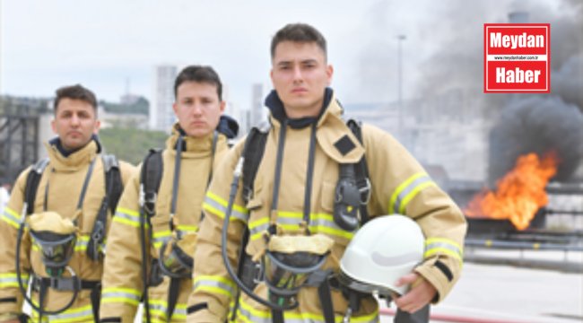 İzmir'in genç itfaiyecileri sıkı eğitimlerle göreve hazırlanıyor