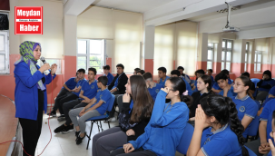 YUNUSEMRE'DEN SON SINIF ÖĞRENCİLERİNE MOTİVASYON SEMİNERİ