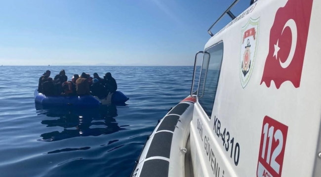 İzmir açıklarında 61 düzensiz göçmen kurtarıldı