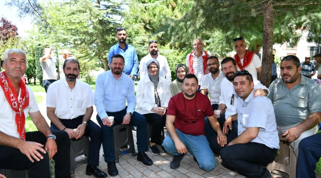 AK Parti Genel Başkan Yardımcısı, Balıkesir Milletvekili Belgin Uygur ve AK Parti İl Başkanı Mehmet Aydemir'den Sındırgı Çıkarması