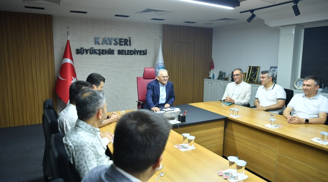 Başkan Büyükkılıç'tan Büyükşehir'de "Akıllı Şehir" Zirvesi