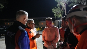 BUCA BELEDİYESİ YANGININ ORTASINDA KALAN CANLARA KUCAK AÇTI