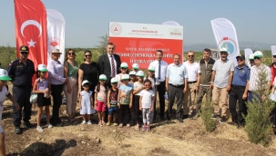 BUCA'DA FİDAN DİKİMİ