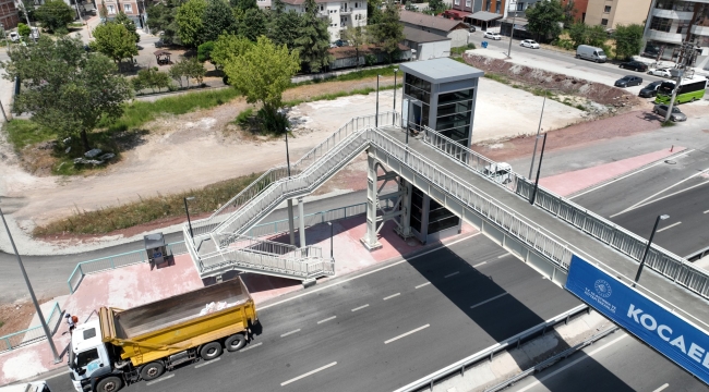 D-100 ÜZERİNDEKİ YAYA ÜSTGEÇİDİ TAMAMLANDI