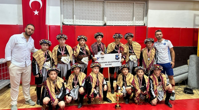 YUNUSEMRE'NİN EFELERİ İZMİR' EGE BÖLGE İKİNCİSİ OLDU