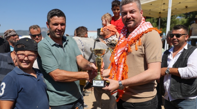 Buca'da Geleneksel Rahvan At Yarışları düzenlendi