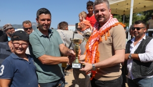 Buca'da Geleneksel Rahvan At Yarışları düzenlendi