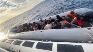 Çanakkale açıklarında 22 düzensiz göçmen yakalandı