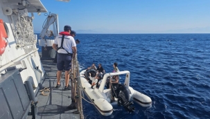 İzmir'de 25 düzensiz göçmen kurtarıldı