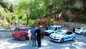 Uzaklaştırma kararı olan koca dehşet saçtı! Sokak ortasında eşini öldürdü