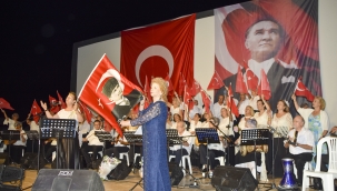YENİFOÇA'DA TÜRK SANAT MÜZİĞİ ŞÖLENİ